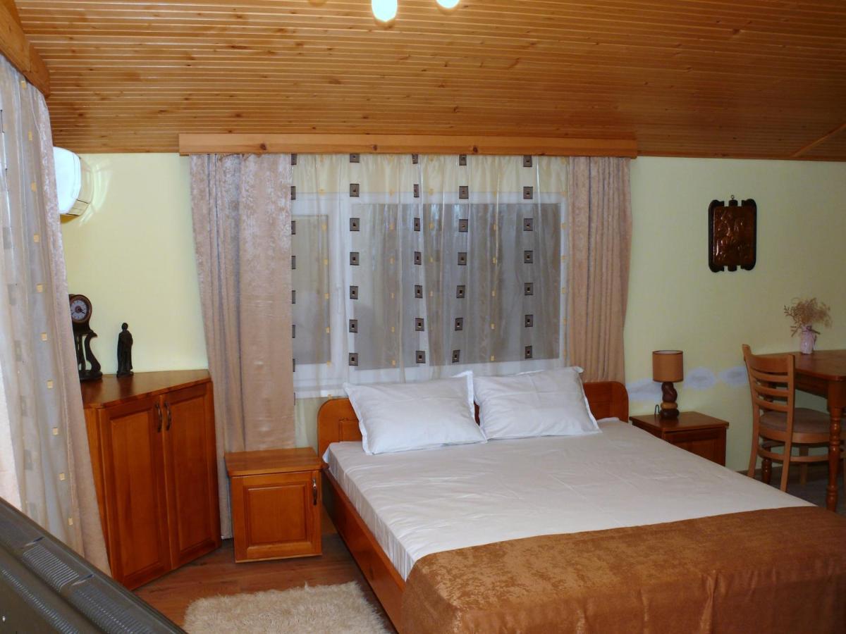 Комплекс Лебанов Hotel Yundola Exterior foto