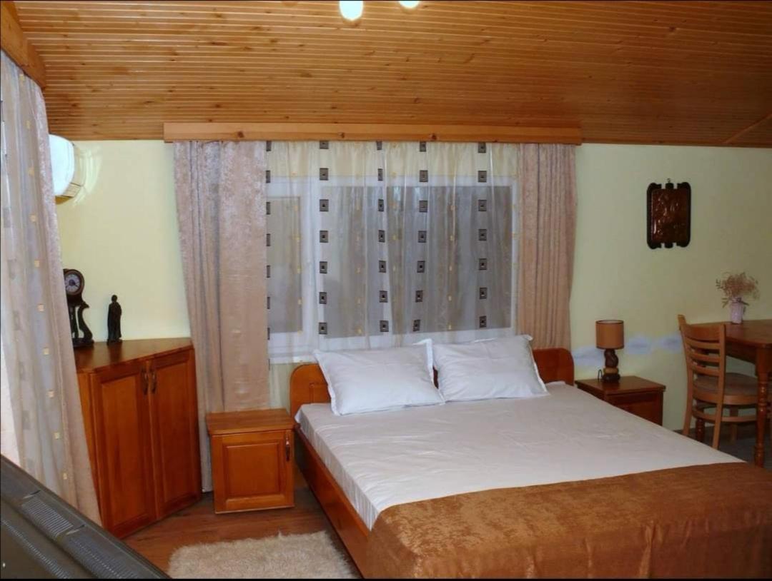 Комплекс Лебанов Hotel Yundola Cameră foto